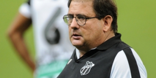 'É a competitividade do jogo', pontuou Guto Ferreira sobre partida do Ceará