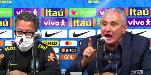 'É impossível não ver a cotovelada do Otamendi no Raphinha', diz Tite após empate entre Argentina e Brasil