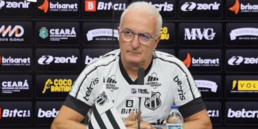 'Era pra ser 5 a 1', afirma Dorival Jr para elenco do Ceará após vitória sobre o Palmeiras
