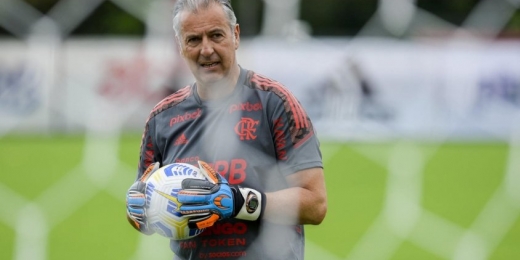 'O que eu quero é muito diferente do que tinham', diz Paulo Grilo, novo preparador de goleiros do Flamengo