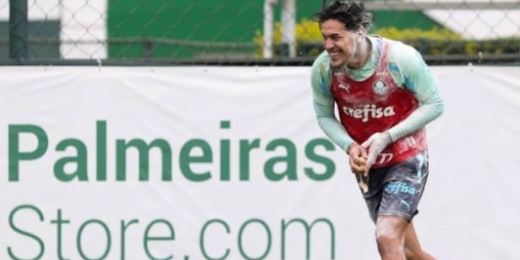 'Super' Gómez faz aniversário e explica sequência no Palmeiras: 'Trabalho sempre na recuperação'