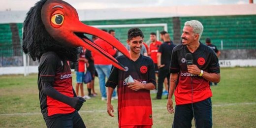 'Time sem vergonha', brincam torcedores do Íbis após retorno à primeira divisão de Pernambuco