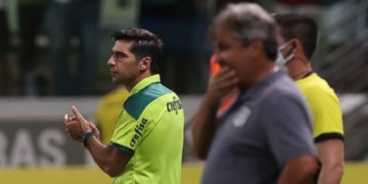 Abel elogia primeiro tempo do Palmeiras, mas desaprova queda no segundo: 'Temos que mudar isso'