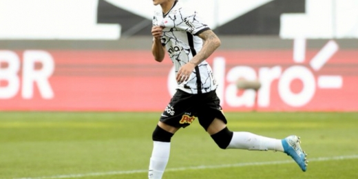 Adson supera marcas de Pedrinho e Malcom em sua primeira temporada pelo Corinthians