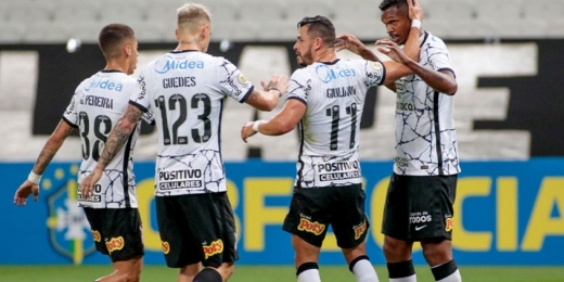 Análise: Corinthians apresenta melhora, mas precisa explorar mais o meio-campo