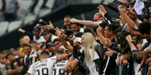 ANÁLISE: Corinthians não foi brilhante, mas tem um técnico que brilha taticamente