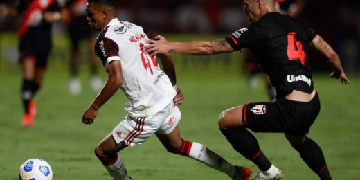 André Luiz e Wesley comentam estreia pelo Flamengo no profissional