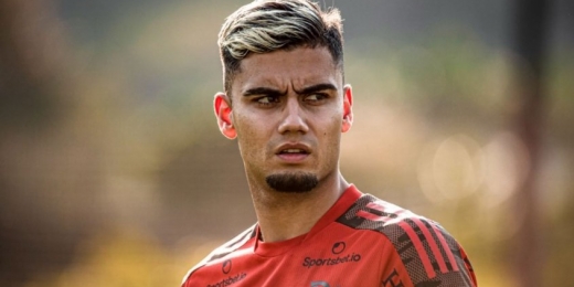 Andreas Pereira, do Flamengo, rebate comentários sobre falha crucial na Libertadores