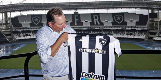 Ao, especialista exalta perspicácia de John Textor ao traçar planos para investir no Botafogo