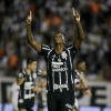 Após desafio do técnico, Jô volta a ser decisivo e acirra briga por titularidade no Corinthians