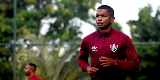 Após empate nos acréscimos, David Braz exalta o elenco do Fluminense: 'Persistência da equipe'