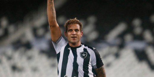 Após primeiro gol, Rafael Moura espera por mais tempo de jogo no Botafogo: 'Me cobro demais'