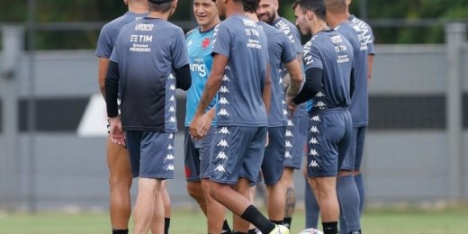 Após revés, Vasco treina em Belém e inicia preparação para a partida contra o Londrina na quarta
