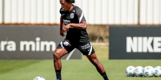 Após ser impedido de estrear pelo Corinthians, Willian é ausência em treino para cumprir quarentena