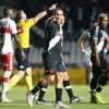 Após vitória, Léo Jabá exalta gol com a camisa do Vasco: ‘O primeiro com a Cruz de Malta no peito’
