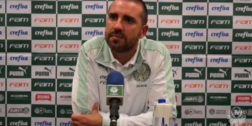 Após vitória no Dérbi, auxiliar de Abel parabeniza elenco do Palmeiras e explica planos para próximos jogos