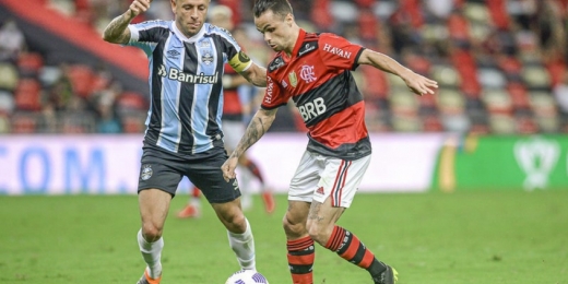 Após xingamentos a Rafinha no Maracanã, organizada do Flamengo se posiciona contra: 'Somos gratos'