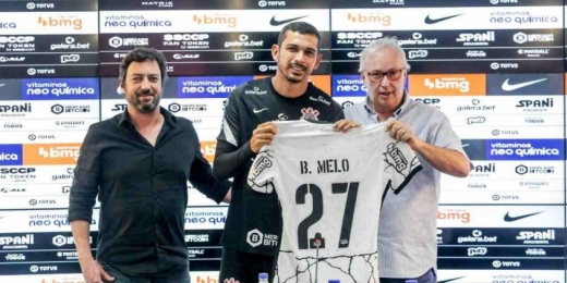 Apresentado, Bruno Melo exalta qualidade no jogo aéreo e fala sobre jogar no Corinthians: 'Não pensei duas vezes'