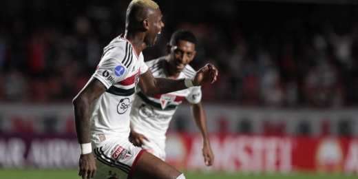 Arboleda celebra vitória do São Paulo contra o Everton-CHI e destaca trabalho de Rogério Ceni