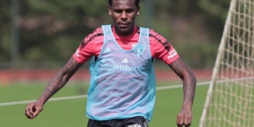 Arboleda realiza trabalhos físicos e deve ficar de fora de partida do São Paulo contra o Grêmio