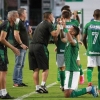 Atacantes brilham e Goiás vence o Confiança na Série B