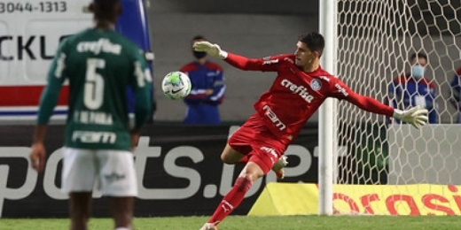 Athletico-PR empata com os reservas do Palmeiras e se livra do rebaixamento no Brasileirão
