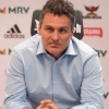Atrás do novo técnico do Flamengo, diretor embarca para a Europa e confirma conversa com Jorge Jesus