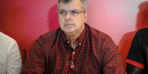 Atual presidente do Vitória nega conflito com Paulo Carneiro