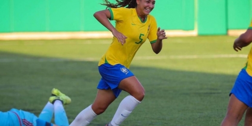 Atuando nos Estados Unidos, Angelina celebra convocação para a Seleção Brasileira
