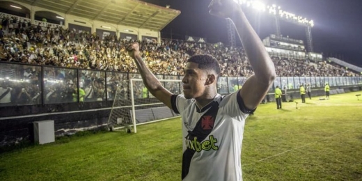 Autor de todos gols do Vasco na Série B, Raniel iguala melhor marca da carreira: 'Não é surpresa para mim'