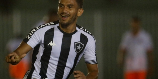 Autor do gol de empate, Marco Antônio exalta empenho do Botafogo: 'A gente não merecia sair derrotado'