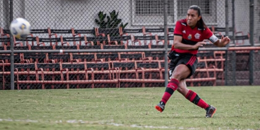 Autora de golaço de falta, Ana Carla, do Flamengo, é eleita a 'Mina da Rodada' do Brasileiro Feminino