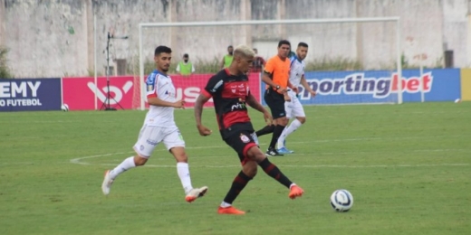 Bahia encontra dificuldades, mas estreia com vitória sobre o Campinense