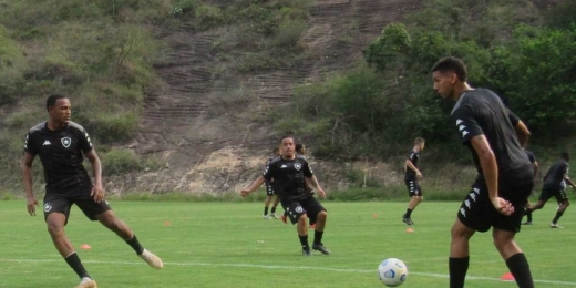 Base do Botafogo começará a utilizar campos do CT para treinos pontuais