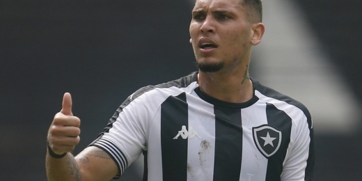 Boa fase! Rafael Navarro se torna o artilheiro do Botafogo na temporada
