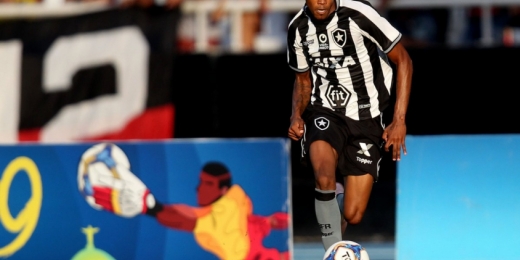 Botafogo acerta transferência de Lucas Barros para o Sporting Covilhã, de Portugal