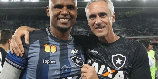 Botafogo anuncia saída de Flavio Tenius após mais de 10 anos: 'Faz parte da história'