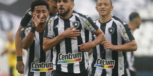 Botafogo deve ter mudanças para enfrentar o Cruzeiro; confira