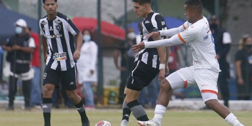 Botafogo empata com o Audax e vai enfrentar o Fluminense na semifinal do Carioca