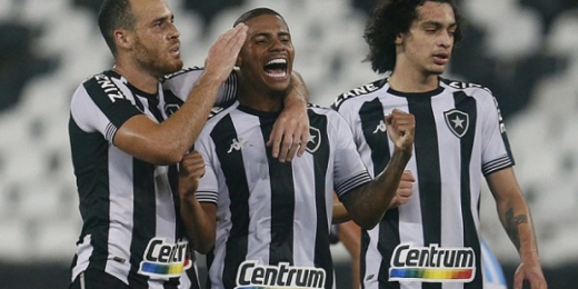 Botafogo formaliza a renovação de Rickson até o fim do ano