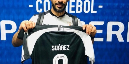 Botafogo sorteia camisa autografada por Luis Suárez, do Atlético de Madrid, para sócios