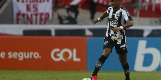 Botafogo: Warley leva terceiro cartão amarelo e não enfrenta o Sampaio Corrêa