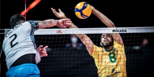 Brasil vence clássico com a Argentina na VNL masculina de vôlei