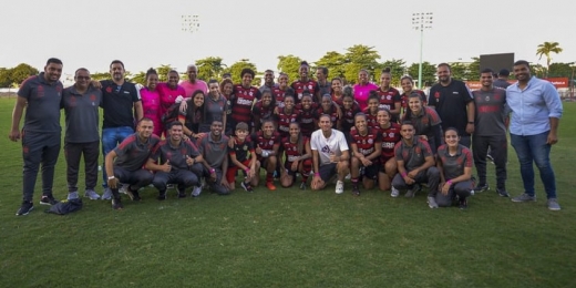 Brasileirão Feminino: Filipe Luís acompanha vitória do Flamengo