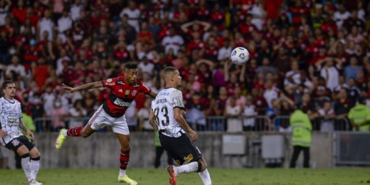 Bruno Henrique iguala marca de Bebeto com a camisa do Flamengo