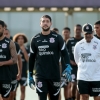 Caíque França passa por cirurgia e desfalca o Corinthians por um mês