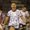 Campeã com o Corinthians, Gabi Zanotti cobra reajuste da premiação do futebol feminino