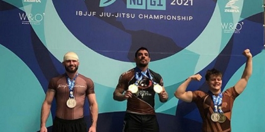 Campeão absoluto no Pan No-Gi, faixa-marrom João Costa supera lesão para faturar o tricampeonato