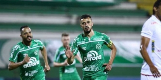 Capitão da Chape demonstra confiança para derrotar o Palmeiras