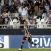 Carlinhos celebra vitória do Botafogo em duelo decisivo e elogia torcida: ‘Lutou com a gente até o final’